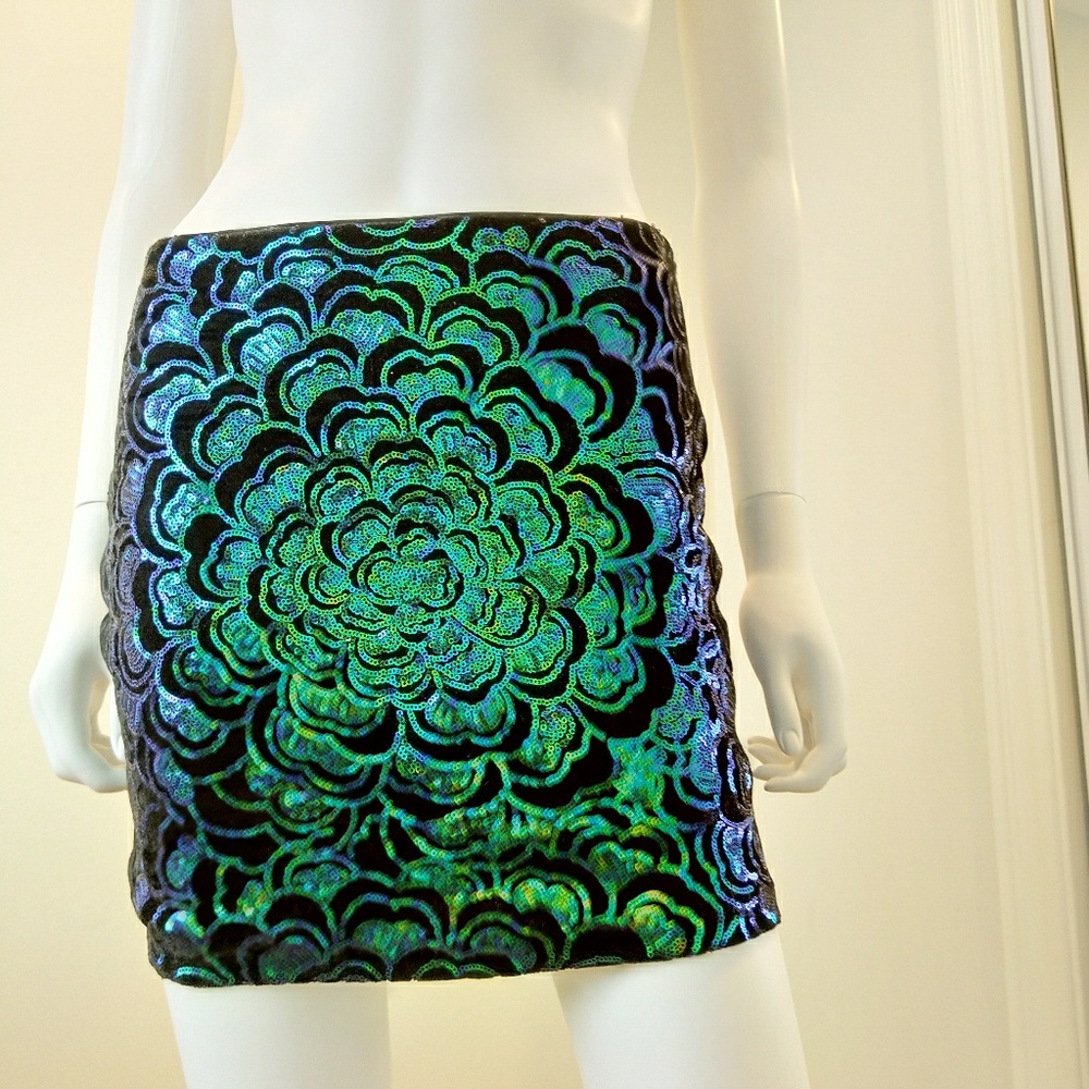 H&M Patterned Sequin Mini Skirt